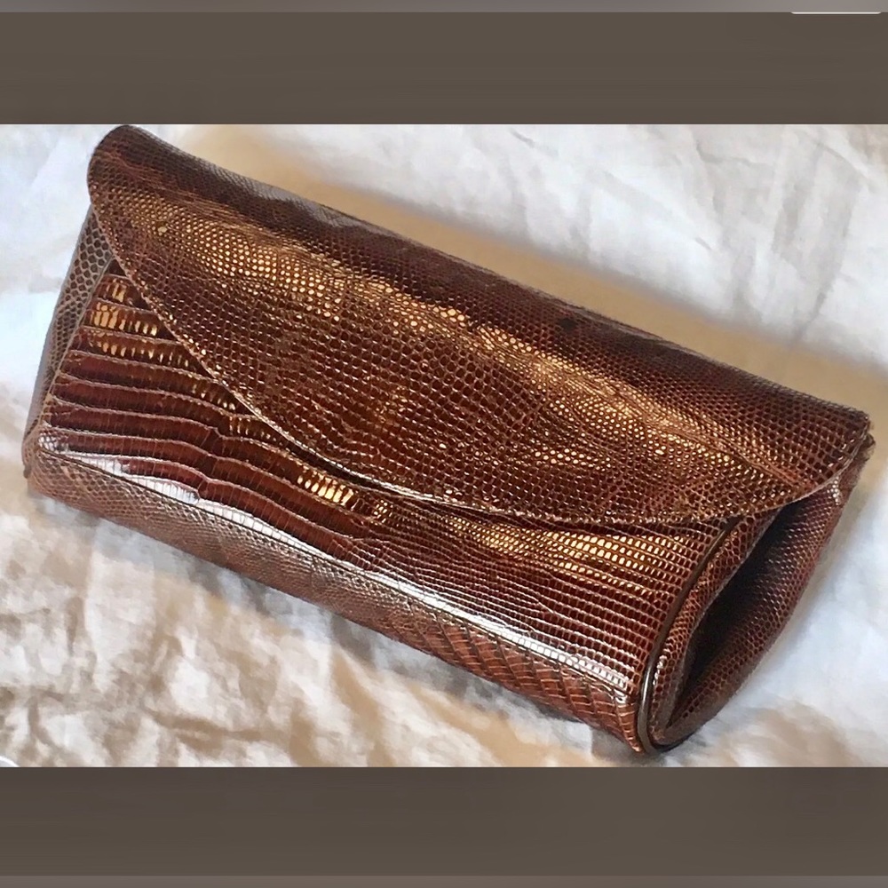 VINTAGE brown leather clutch purse Snakeskin Snap closure Mint condition
